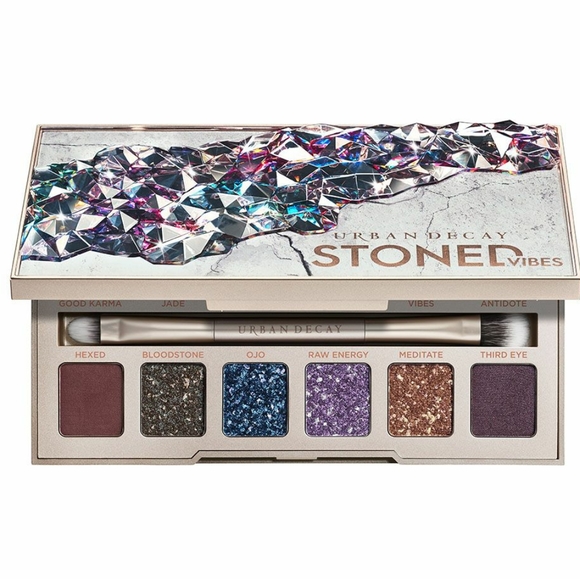 Full size Stoned Vibes Eyeshadow palette - Picture 2 of 7